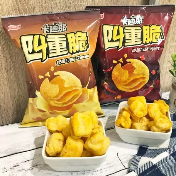 一群美國人防疫竟然在家裡吃台灣零食，愛上卡迪那四重脆？