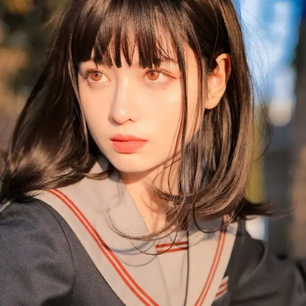 【野生抓正妹❤】激似橋本環奈！最正數學老師「JK 制服照」在日本爆紅，網友：想認真學數學了⋯