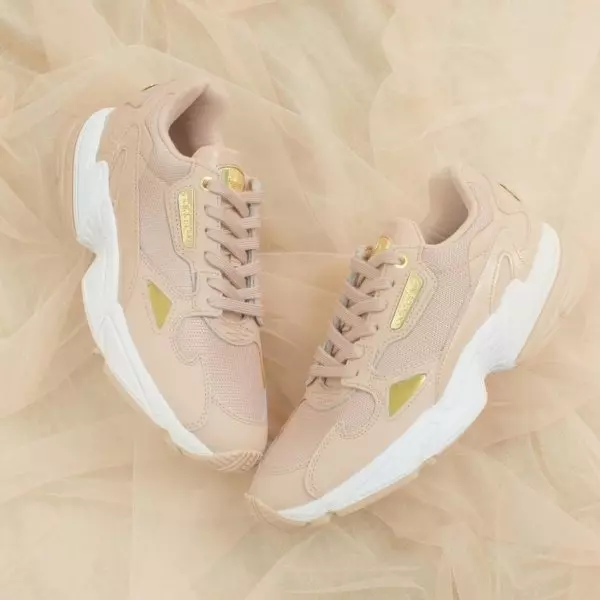adidas Originals FALCON  奶茶裸金配色優雅上市