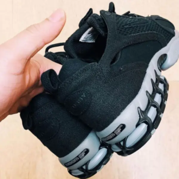 輕鬆成為台灣朴敘俊！Stussy x Nike「隱藏黑魂」第二彈原價釋出，花萬元買炒價的你準備嘔死！