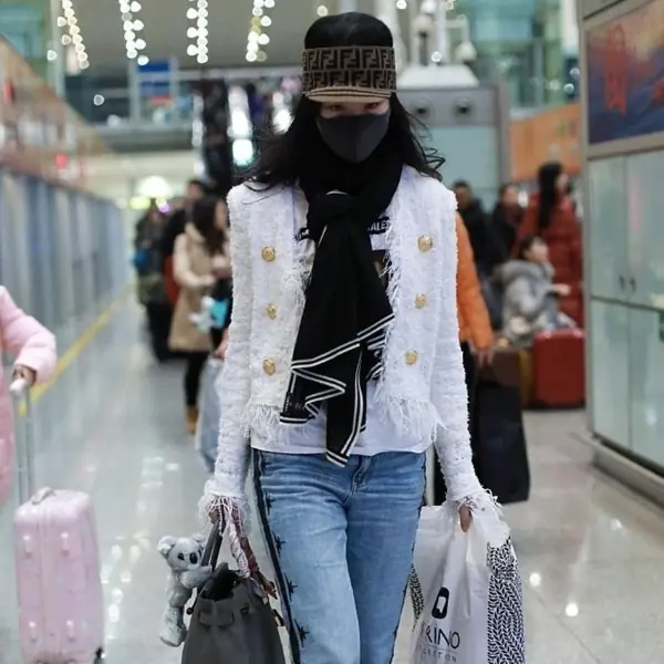 誰說明星一定不出錯？劉亦菲、Camila Cabello⋯盤點 5 位私服品味「黑人問號」的人氣女星，下次別亂跟風啊～