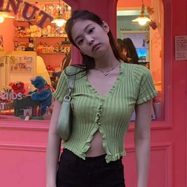 Kendall、Jennie 都在瘋的「普妹風」到底是啥？讓妳性感的不做作、男女通殺！XL 女孩也能駕馭！