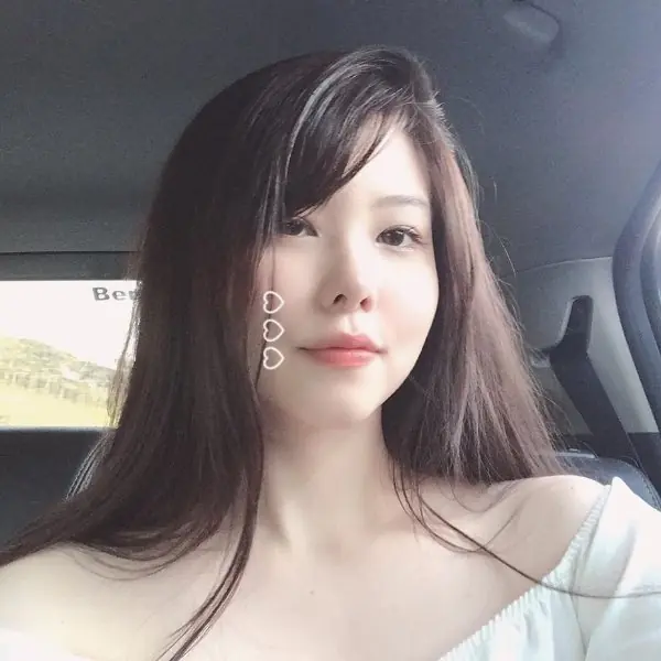 【野生抓正妹❤️】本斥但大！日本超萌電競正妹曬「超辣睡衣照」引暴動，網驚：未成年這樣有合法？