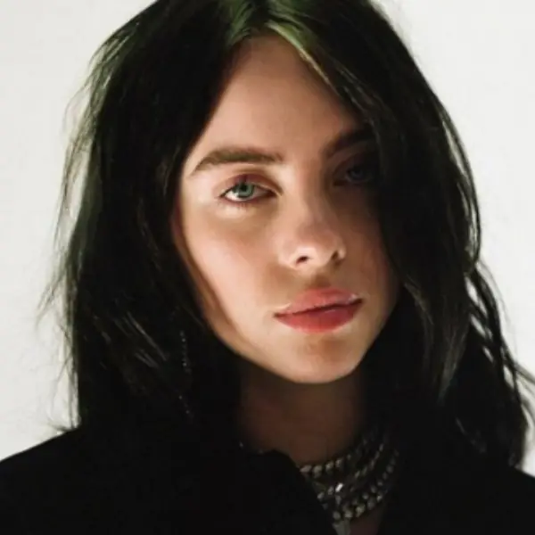 不用台幣 600 讓你變成潮流老司機！Billie Eilish x 村上隆 x Uniqlo「台灣」本日開賣，這聯名究竟屌在哪？