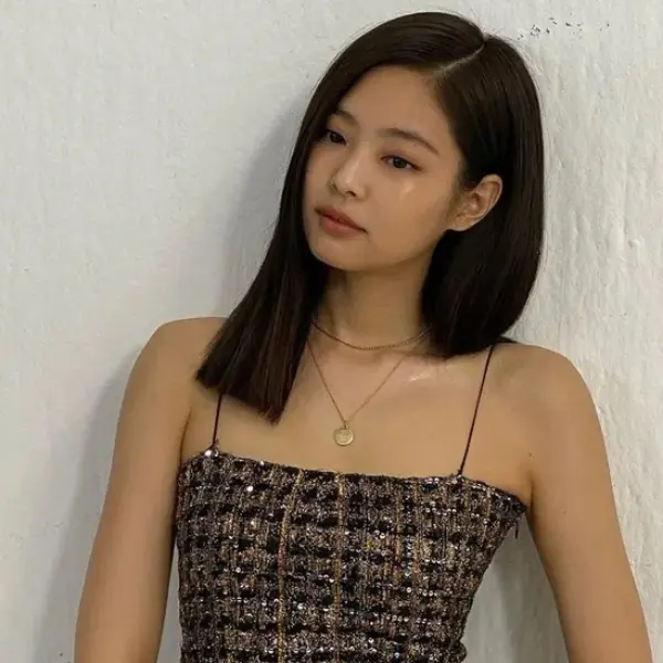 渣女裙不夠看！Jennie 每天穿的「珍妮裙」更撩！又辣又甜隨便穿都完勝別人！