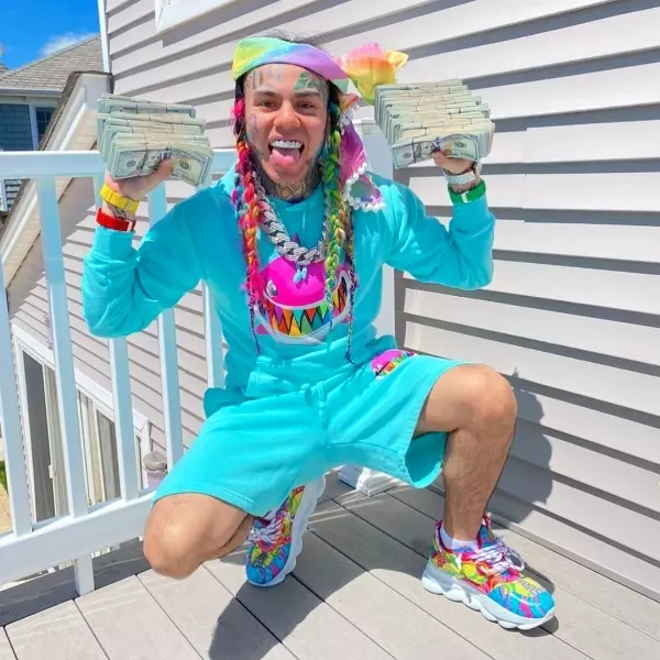便宜貨根本看不上眼！解析饒舌歌手 6ix9ine「最愛名錶收藏」，炫富炫出名的男人就是花錢不手軟！