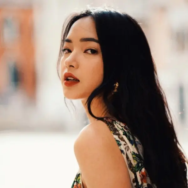 「越南宋慧喬」Chau Bui 坐擁 IG 230 萬粉絲，潮妹造型氣勢從 159→169！