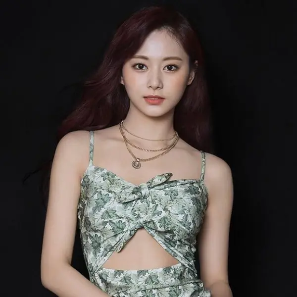 子瑜色顯白！TWICE 新專輯照簡直就是「最準的髮色圖鑑」：看膚色選髮色，這篇通通有解～