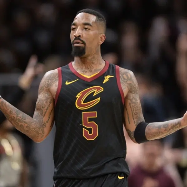 JR Smith 車窗被白人屁孩破壞，下一秒立即向前將把對方打得半死～