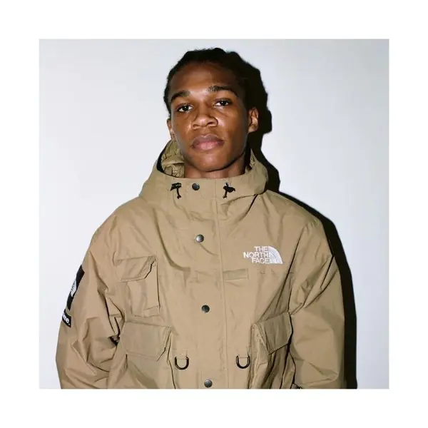 Stone Island、Columbia...這 5 大戶外品牌的「防雨外套」帥到沒朋友！