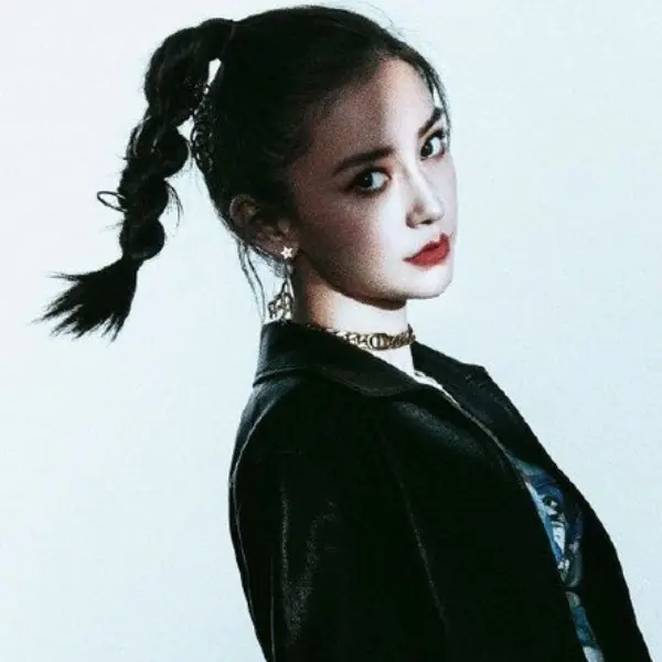 Angelababy「龐克造型」氣場全開，鼻環＋煙燻妝全靠 3 招！