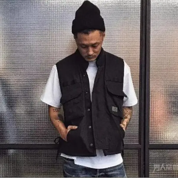 關於「工裝背心」如何穿？「這個重點」你該知道～