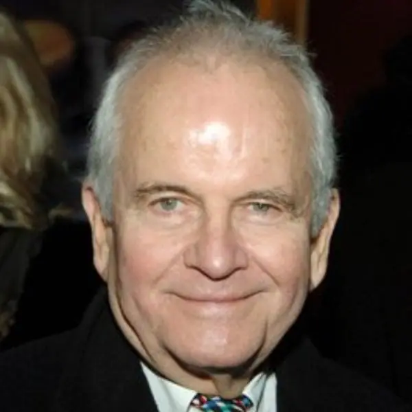 《魔戒》比爾博巴金斯 Ian Holm 病逝，影迷感傷：早知道當初叫他別把戒指拔下來⋯