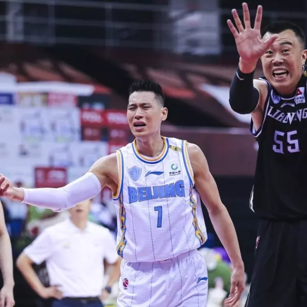 林書豪 CBA 復賽首戰遭對手「重擊頭部」倒地不起！