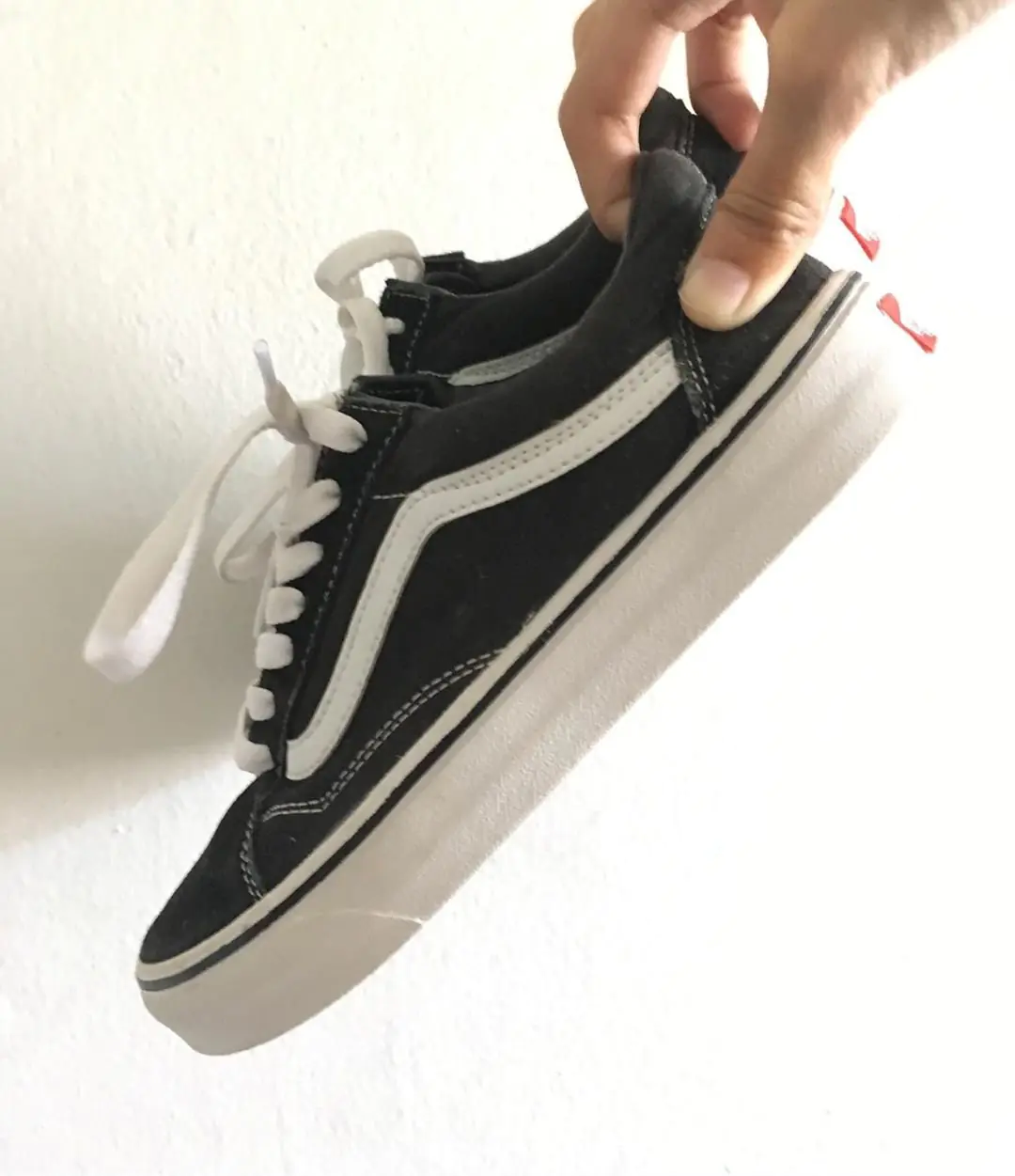 上班第一天怎麼穿？盤點 10 雙「新鮮人必買球鞋」懶人包，Nike、Converse 通通推薦給你～