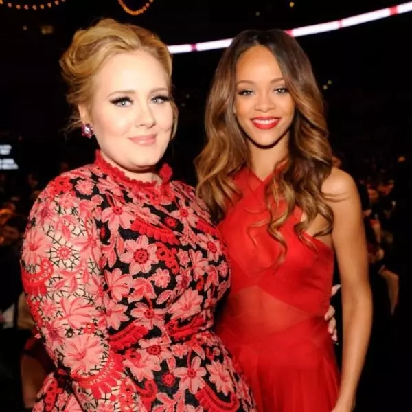 蕾哈娜將罕見同台 Adele，合體為了阿拉伯國慶日進行破天荒表演！！