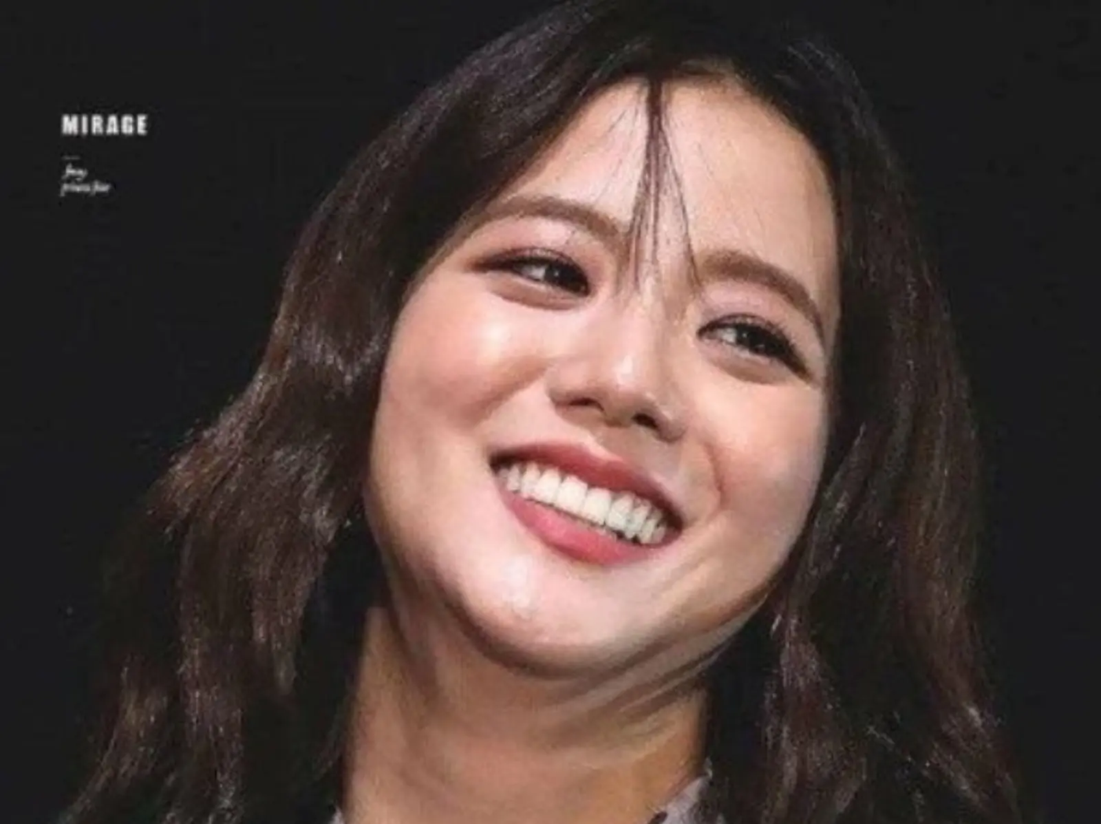 BLACKPINK Jisoo 妝容出油這樣補救！3 大定妝技巧一拳公開～
