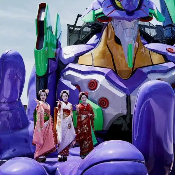 世界首座能乘坐的 EVA 設施！京都「巨型初號機」今年就開幕，還能站在手掌上合照！