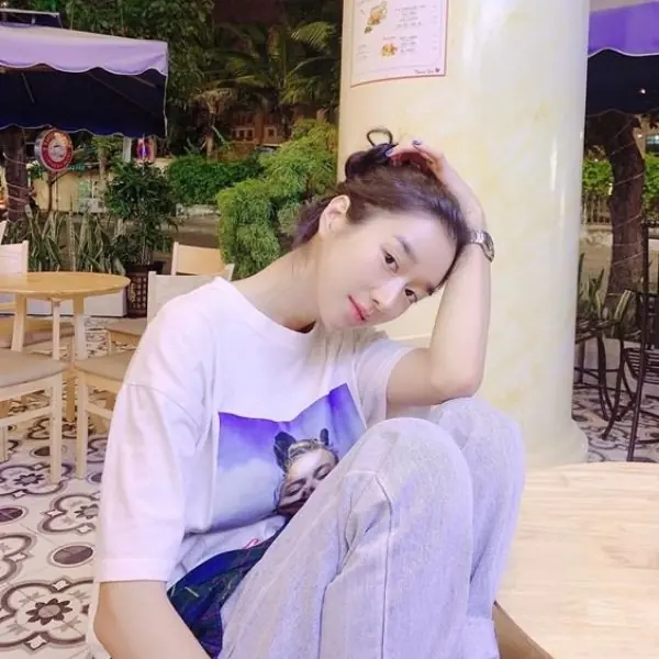 《雖然是精神病但沒關係》魔女徐睿知私下超反差！ 3 招維持「零距離」仙氣感！