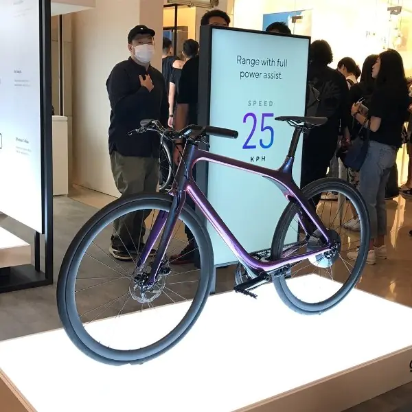 【老 J 推車】 Gogoro Eeyo 重量全球最輕該不該買？「4 大亮點」完全解析！