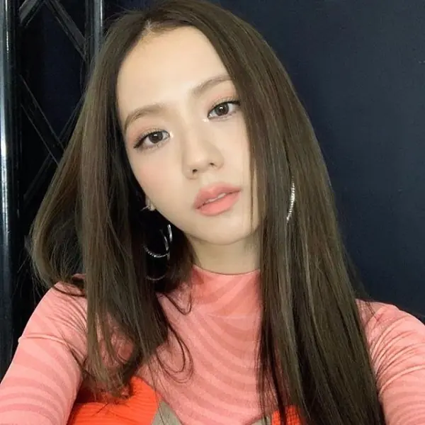 BLACKPINK「Jisoo」的「亞洲通吃臉」絕美關鍵曝光！