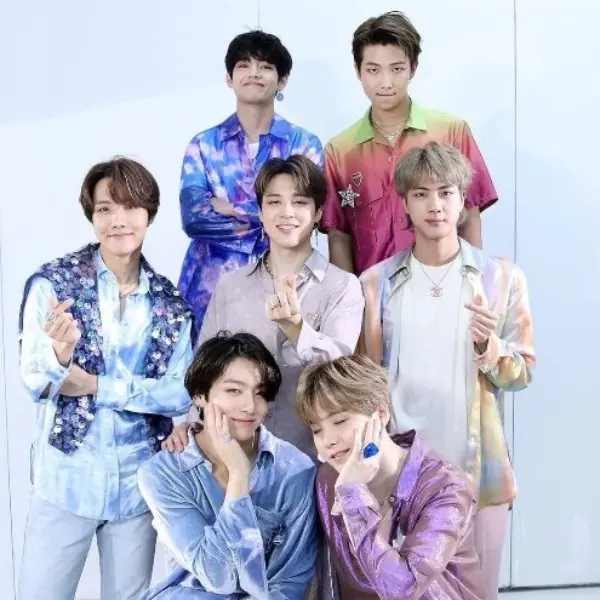 Charlie Puth 被諷刺倒貼 BTS 炒熱度！連發推特澄清：「粉絲圈的網路暴力必須要停止！」