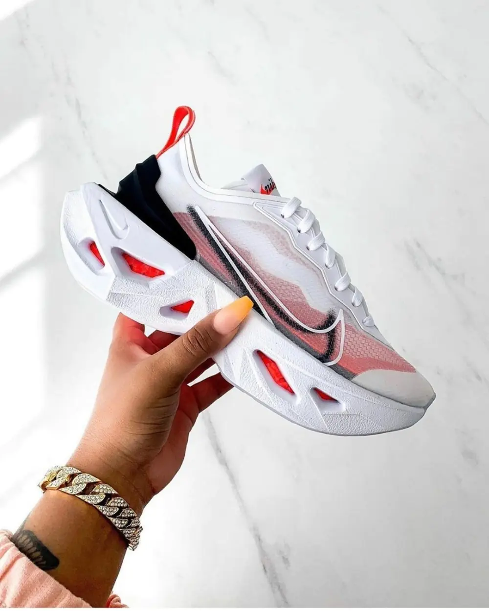 Nike、Converse 等 4 雙 「厚底球鞋」推薦，最便宜只要 3 千元有找！