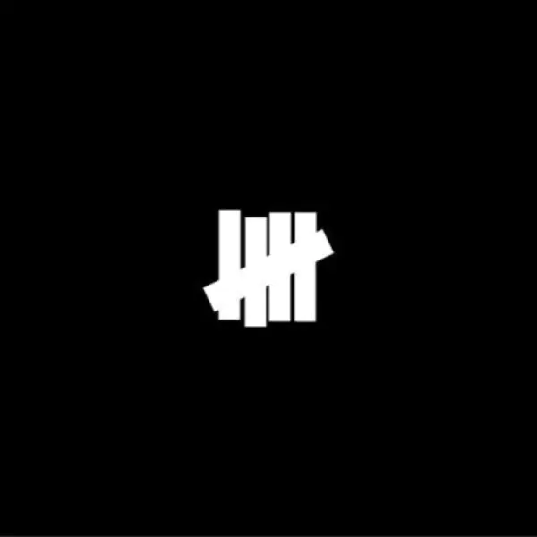 UNDEFEATED 潮牌界的「不敗王者」！這 5 點讓你秒懂：影響陳冠希最深的品牌、每聯名必成爆款⋯