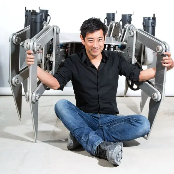 《流言終結者》Grant Imahara 傳奇事蹟回顧，親自創造「星際大戰」R2-D2！