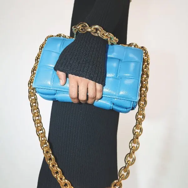 嚴選 8 款年度「必投資名牌包」CHANEL 流浪包、Dior Bobby ... 請選擇！