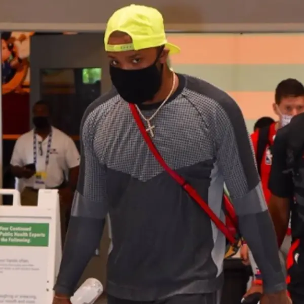 「NBA 鞋王」P.J. Tucker 天價三方聯名踩地上，加碼曝光 Nike Kobe 6 回憶經典！