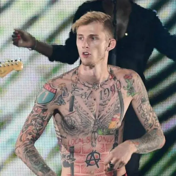「饒舌羅密歐」MGK 平日的健身房鍛鍊套餐！凶狠 Rapper 其實都超注重健康？