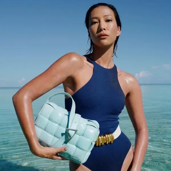 Burberry、Bottega Veneta 衝進前十名！今年「熱度上升最多」 Top3！