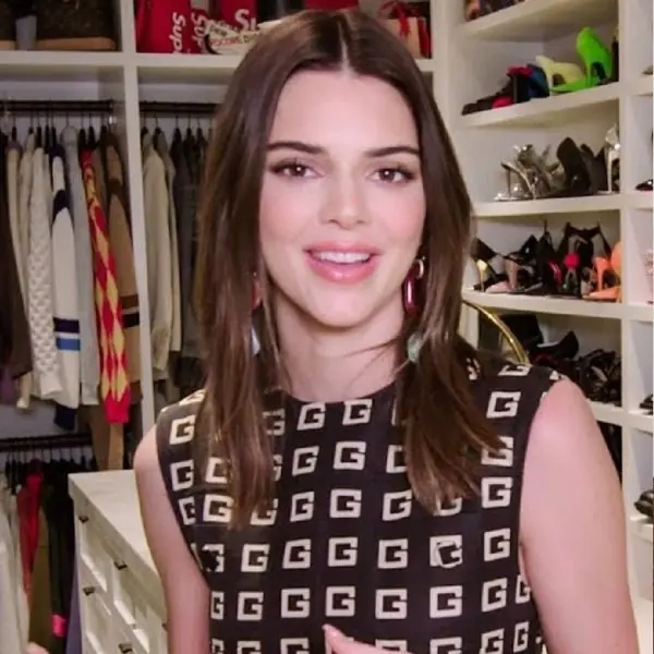 Kendall Jenner 曝「溫馨小豪宅」，卡戴珊家族最窮家中時尚金浴缸大受好評！