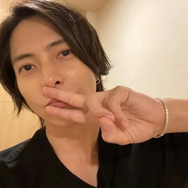 先別管八卦了！山下智久年近中年還這麼可口才是謊報年齡吧？男神凍齡 3 秘招：全靠喝這個！