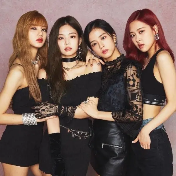 大咖都搶著合作！BLACKPINK 官宣確定攜手賽琳娜，這月底將釋出夢幻全新單曲！