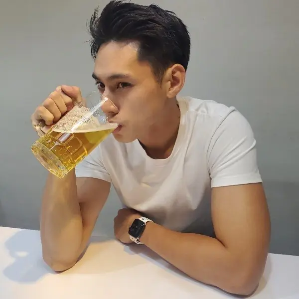 【吃貨出任務】只要多了「這個」動作就差很多！5 個讓啤酒變得更好喝的方法，連不愛喝啤酒的人也會一秒愛上！