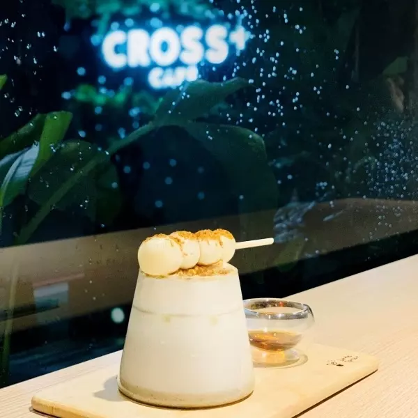 偽出國系列- 東區咖啡廳策展味覺旅⾏，把⽇韓最夯的飲品甜點搬上桌