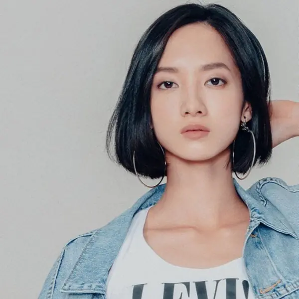 氣質比美王淨！《返校》「學姊」韓寧「復古臉」越看越美靠 3 招～原來「加這筆」一秒顯高級！