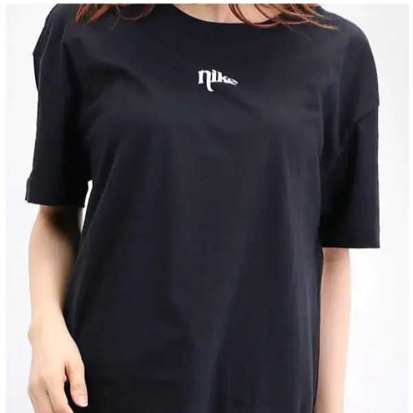 買件 Supreme 要你半個月薪水？精選 10 件「不到 2 千台幣」的帥爆短 Tee，治裝不用再心淌血！