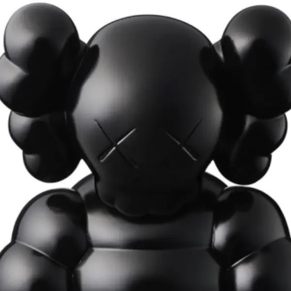 林俊傑又要搶先入手？KAWS 最新公仔「這時」正式開賣，五隻無慮包色錢包又要再次哀嚎！
