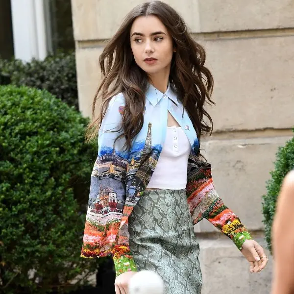 《艾蜜莉在巴黎》（Emily in Paris）預告看不過癮？！解析 莉莉·柯林斯（Lily Collins）女神魅力：你最愛哪一時期的她？