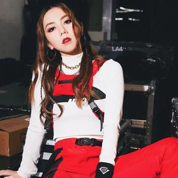 誰才是華人 Rap 女神 ？《中國新說唱》女導師張靚穎、鄧紫棋魅力大 PK：「最正嘻哈妝」這樣畫！