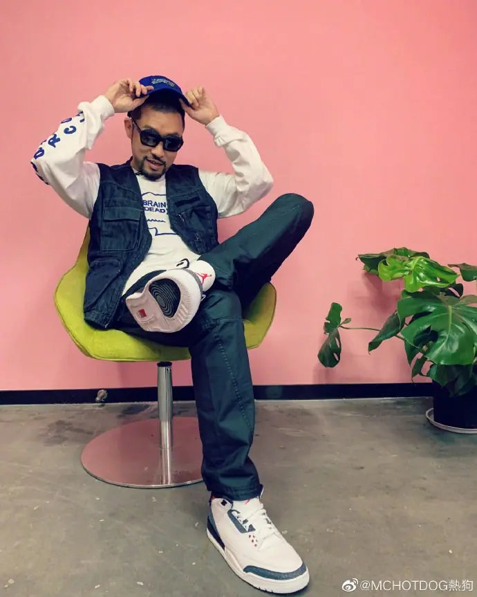 超敢講！MC HotDog 大爆《新世代》內幕：「其它導師對某一位選手特別好」網友：該不會是他吧⋯