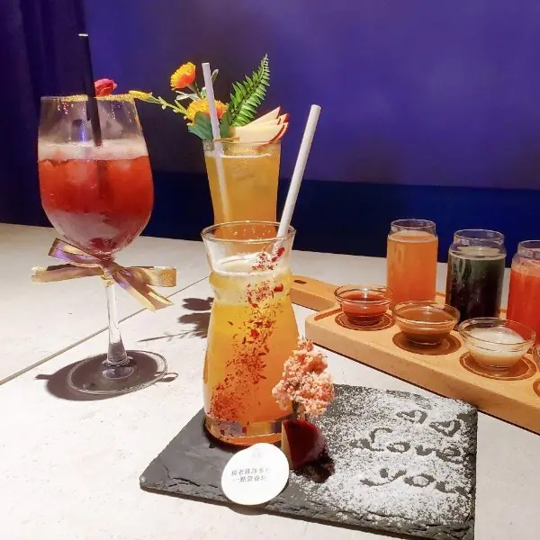 一間比一間還猛！2020 年東區十大餐酒館推薦：醫院、柑仔店、成人情趣主題讓你大開眼界！