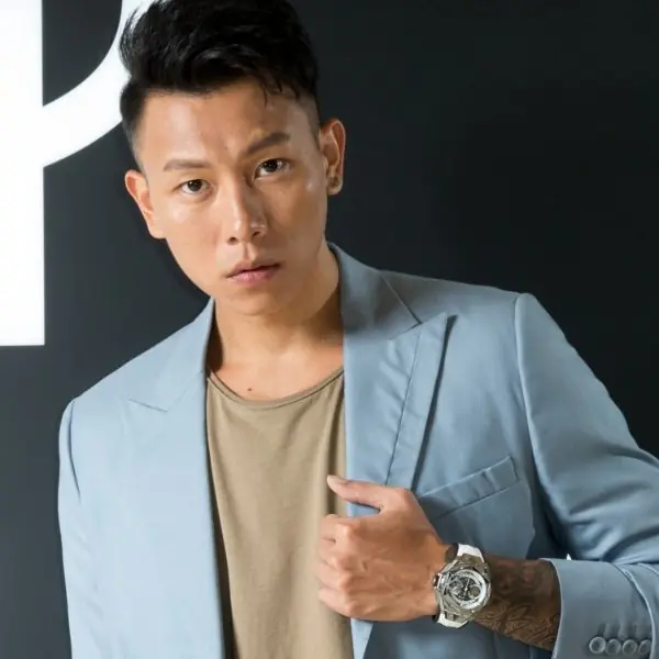 瘦子 E.SO 親身示範！HUBLOT 攜手刺青師推出超帥「刺青錶款」，黑魂白魂一次滿足你～