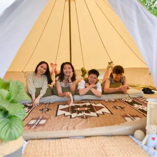 一起來去宜蘭放空！最適合秋日的「宜蘭夢幻露營玩法」，給你最 Chill 的文青風豪華露營體驗