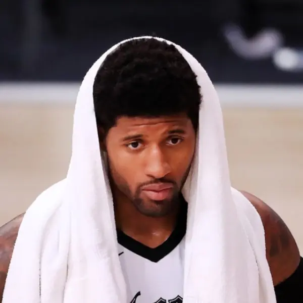 尷尬！快艇輸球 Paul George 在休息室發表演說，期盼「明年再來奪冠」遭隊友翻白眼