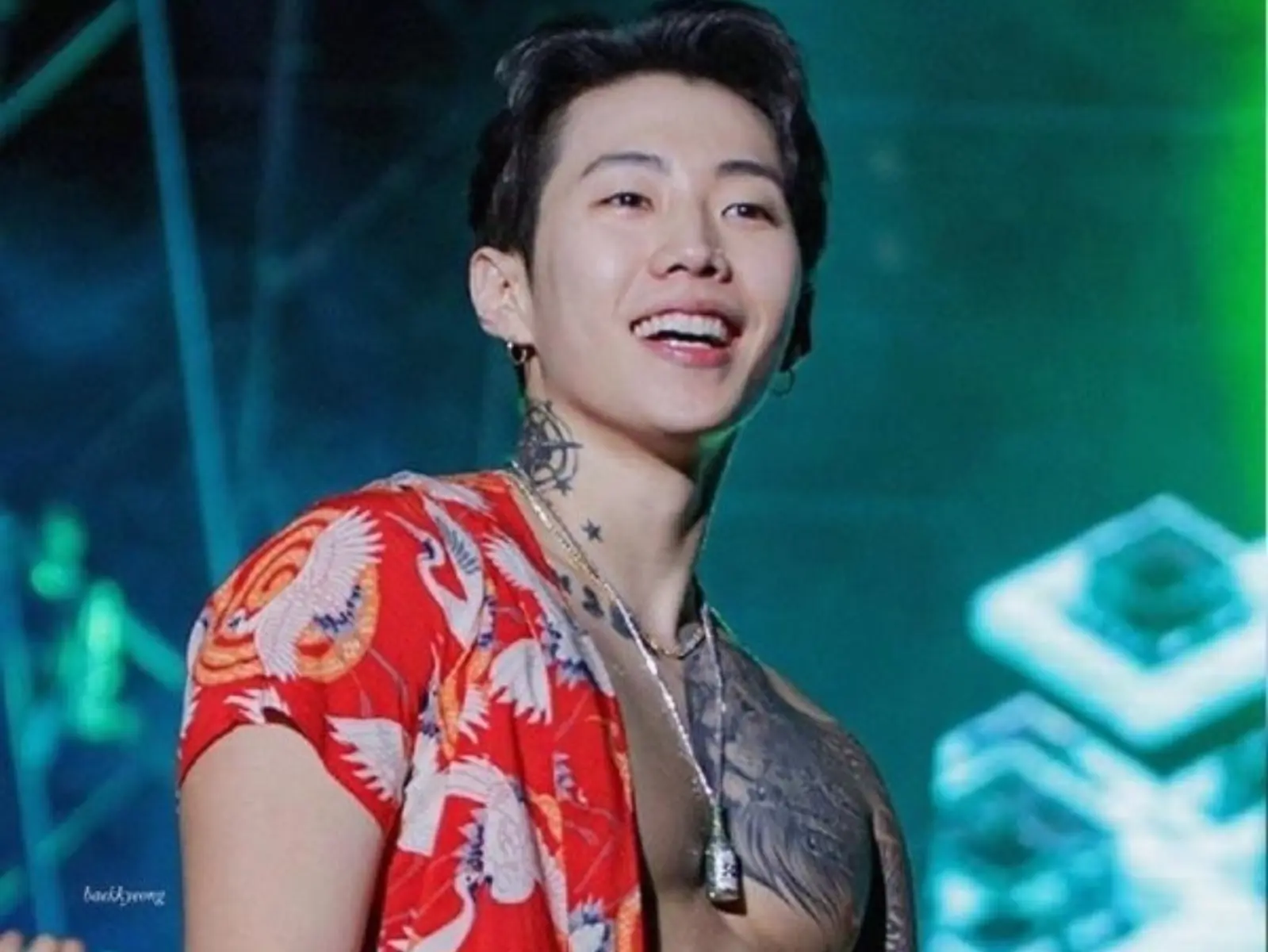 朴載範親自朗讀網友鹹濕推特，「我無法停止想著 Jay Park 的大奶」讓他好害羞！