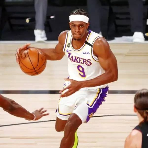 你的調皮豆總上線！Rajon Rondo 故意不讓熱火隊友擊掌，球迷：比士官長還吉巴